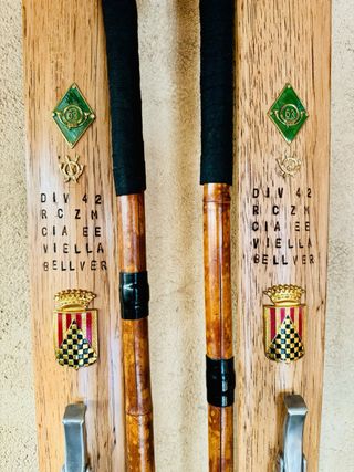 Esquís Antiguos de Madera Vintage. Antiguedades