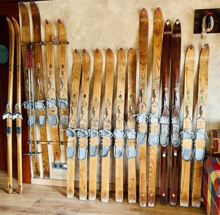 Esquís Antiguos de Madera Vintage. Antiguedades
