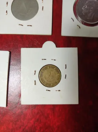 Lote 5 monedas: Yugoslavia, Argelia, Chequia