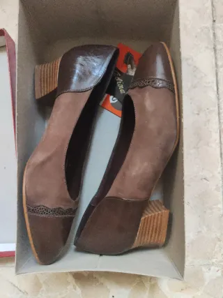Zapatos RETRATO Talla 37 Marrón. NUEVOS. DE PIEL