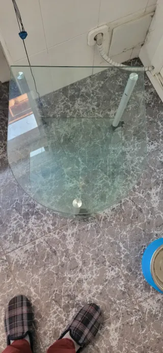 Mesa auxiliar cristal y metal