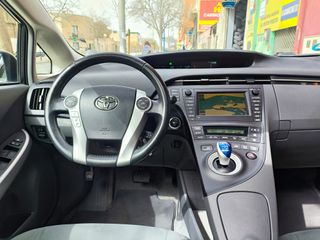 Toyota Prius 1.8 HYBRID 2012 LIBRO REVISIONES