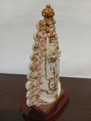 Figura Virgen del Rocío con Niño