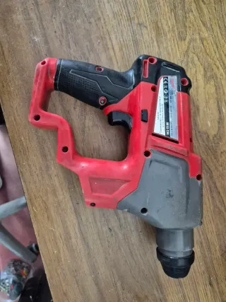 Tassellatore Milwaukee M12 CH