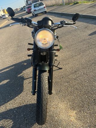 Triumph Bonneville 800cc