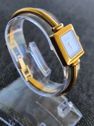 Reloj Gucci 1900L Dorado