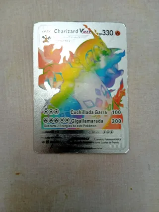 Carta Pokémon Charizard VMAX Arcoíris