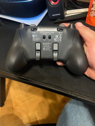 Mando Razer Wolverine V2 Pro