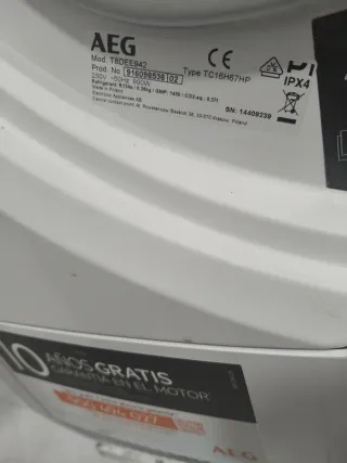 Secadora AEG 8kg Bomba Calor Condensación