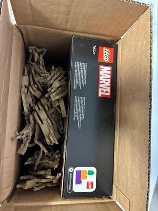 LEGO Marvel Avengers Quinjet 76325