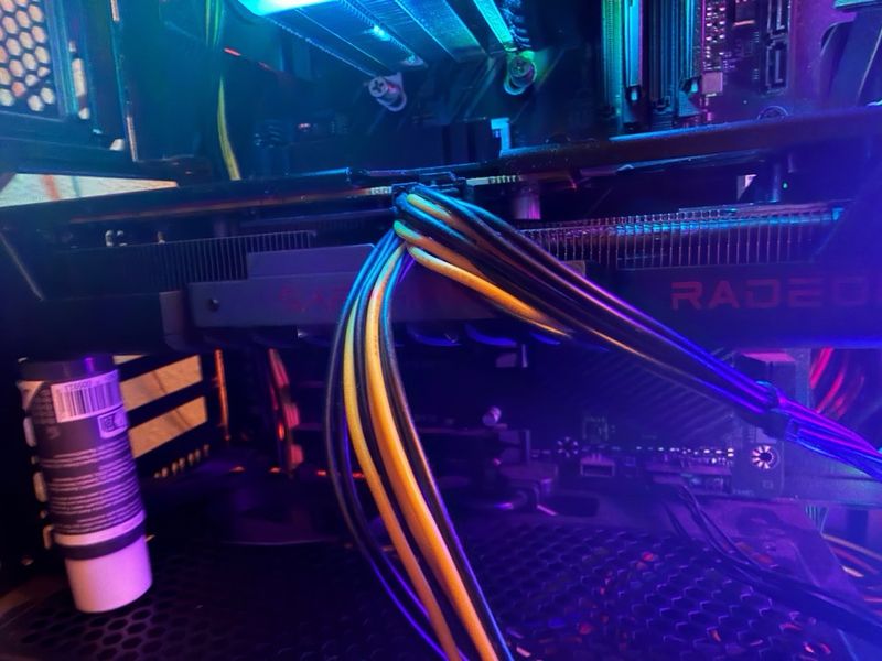 Sapphire Radeon RX 9060 XT 16gb afbeelding 2