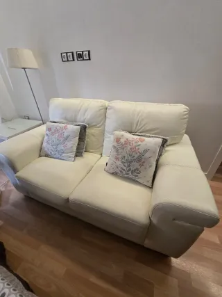 Sofá de piel 2 plazas color beige