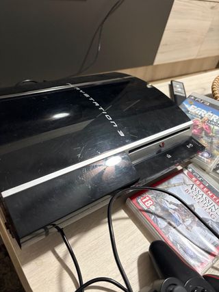 Consola PS3 + 4 Juegos + 2 Mandos