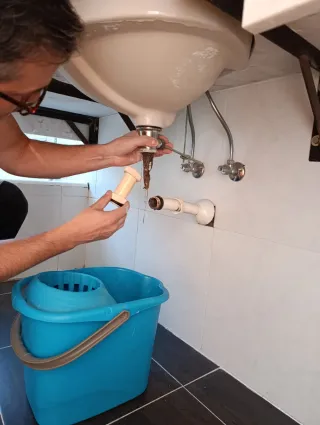 FONTANERO – RÁPIDO, LIMPIO Y CON GARANTÍA