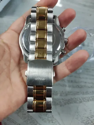 Reloj Guess bicolor azul y dorado