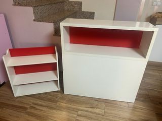 Mueble auxiliar blanco y rojo