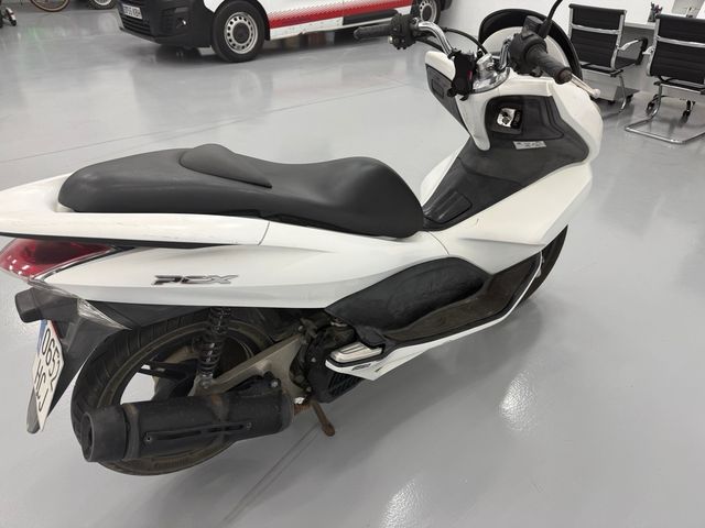 Honda PCX 125 Blanca