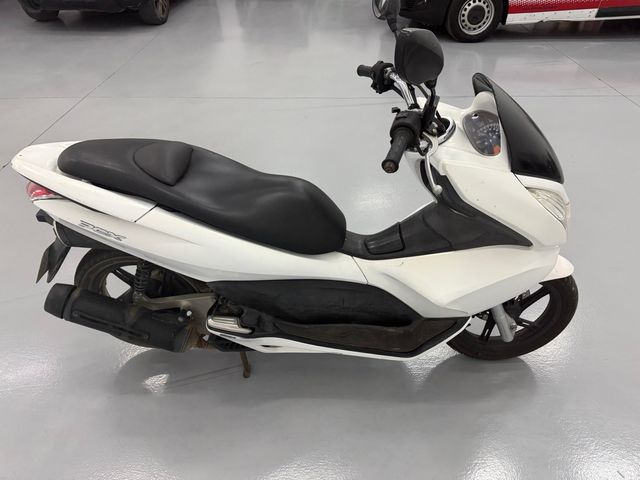Honda PCX 125 Blanca