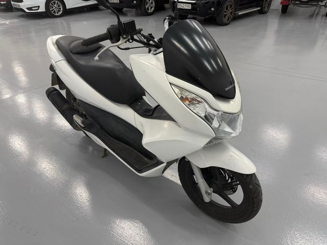 Honda PCX 125 Blanca