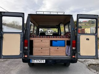 Mercedes-Benz 207 D 1980