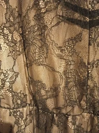 Vestido Mango encaje y tul negro/nude