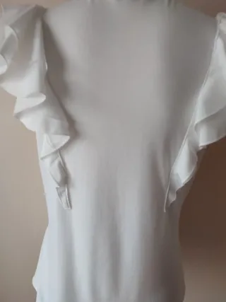 Camiseta Shein volantes