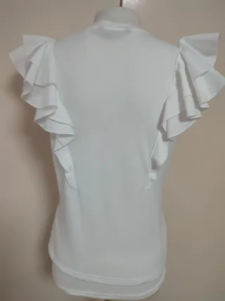 Camiseta Shein volantes