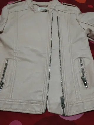 Cazadora sintética niña rosa talla 9/10