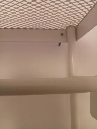 Perchero Metálico Blanco, se puede anclar a pared