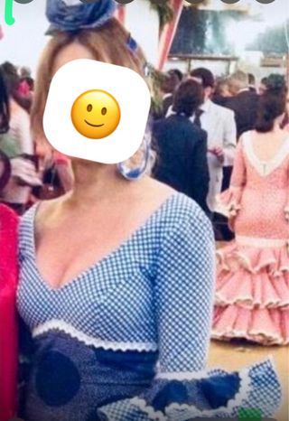 Traje de flamenca azul y blanco de rosa pedroche