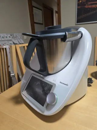 Thermomix TM6 con accesorios nuevos