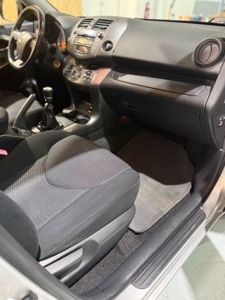 Toyota Rav4 2.2 D-4D Executive 4x4