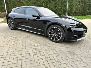 Porsche Taycan 4 Cross Turismo 476cv AWD IMPOLUTO!