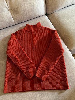 Jersey rojo con cremallera