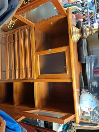 Cubertero de madera y cristal