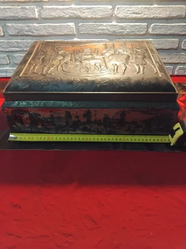 COFRE VINTAGE DE METAL