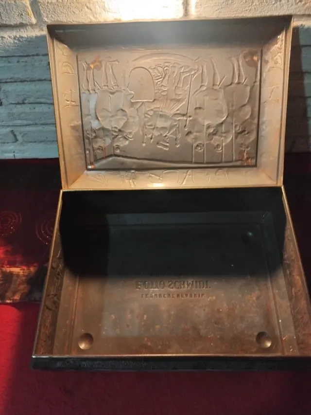 COFRE VINTAGE DE METAL