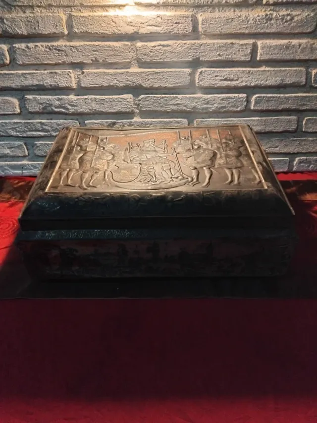 COFRE VINTAGE DE METAL