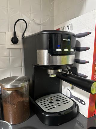 Cafetera Cecotec Espresso Compacta 1100W