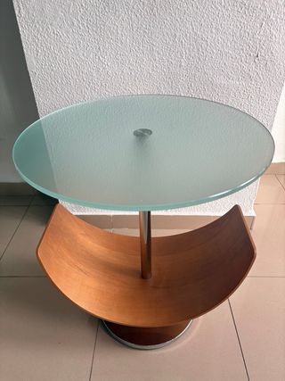Mesa auxiliar cristal y madera