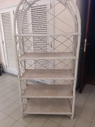 Estantería decorativa ratán blanco