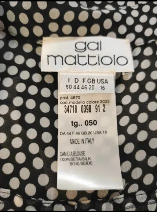 Giacca Gai Mattiolo nera con sottogiacca in seta