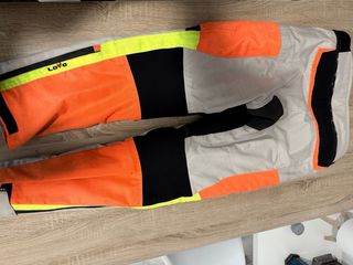 Chaqueta y pantalón adventure tricapa hombre