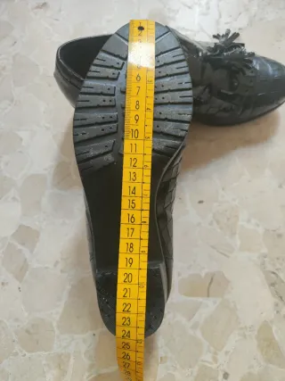 ZAPATOS DE MUJER. MARCA PITILLO. NÚMERO 36.