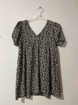 Vestido floral negro y blanco