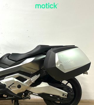 HONDA FORZA 750 (A)(2 MALETAS)