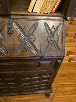 Scrivania in Stile Castigliano in Legno