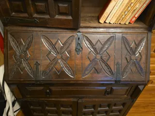 Scrivania in Stile Castigliano in Legno