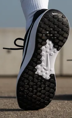 Zapatillas Nike Running Negras y Blancas