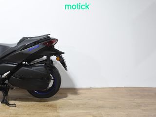 YAMAHA XMAX 300